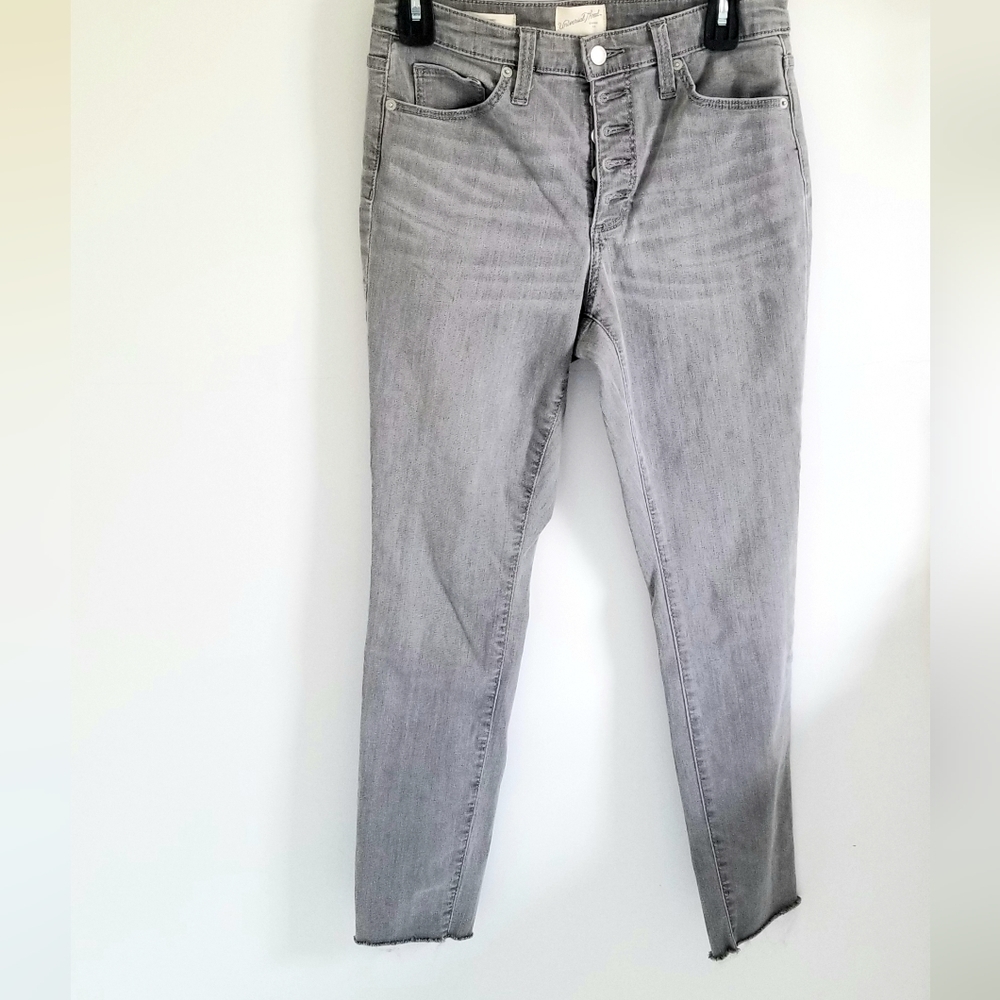 Universal Threads high rise gray skinny jeans button fly